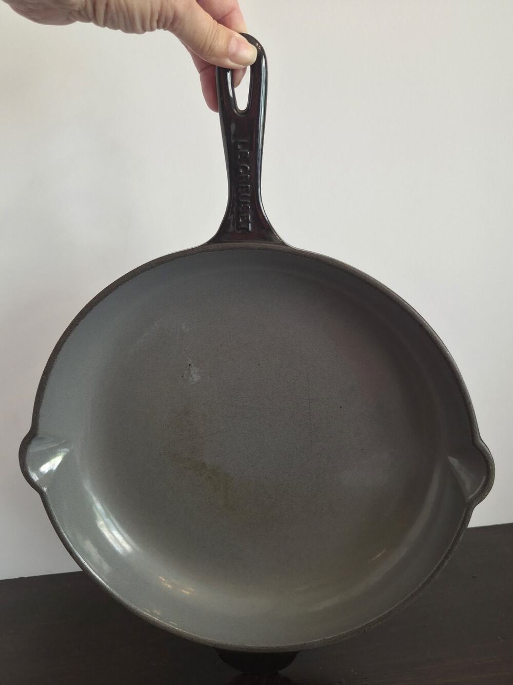 Le Creuset Signature 12" Oyster Enameled Cast Iron Skillet Black/Gray